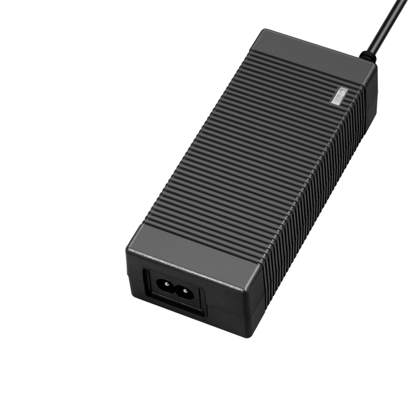 100W 桌面式電源適配器