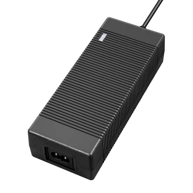 130W 桌面式電源適配器